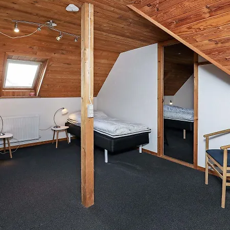 בית נופש Holiday Iii *